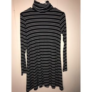 Mossismo Turtleneck Dress